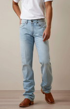 Load image into Gallery viewer, Mens M5 Straight Leg Jeans - Ariat - Zuma Fit - Front 
